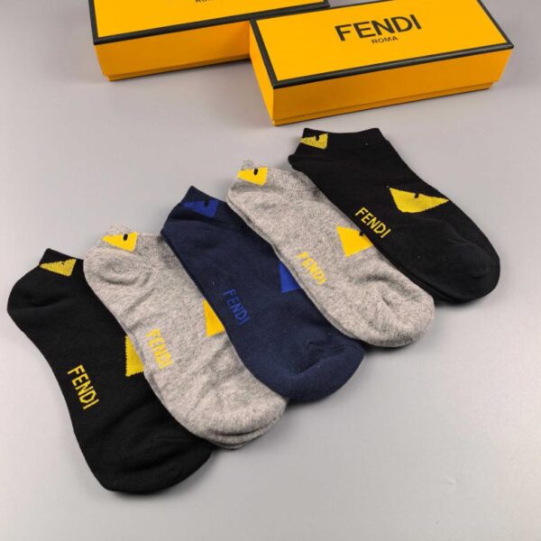 designer,replica,clothing,fake,1:1,lv,luxury,high quality Fendi socks, versatile, antibacterial, sweat-absorbent and deodorant, five pairs in a box (16BC)