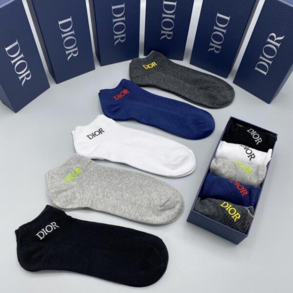 designer,replica,clothing,fake,1:1,lv,luxury,high quality New Dior socks, versatile, antibacterial, sweat-absorbent and anti-odor, five pairs in a box (9FB9)