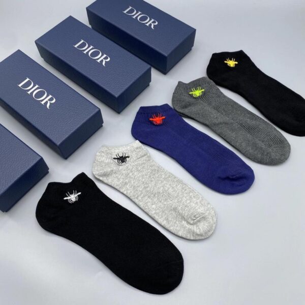 designer,replica,clothing,fake,1:1,lv,luxury,high quality New Dior socks, versatile, antibacterial, sweat-absorbent and deodorant, five pairs in a box (D8AF)