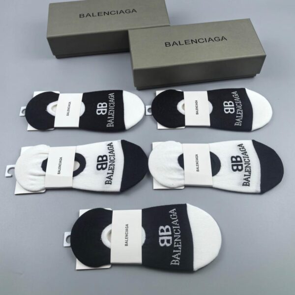 designer,replica,clothing,fake,1:1,lv,luxury,high quality Balenciaga pure cotton quality, comfortable on the feet, sweat-absorbent and breathable, 5 pairs in a box (47B9)