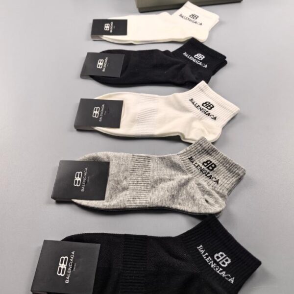designer,replica,clothing,fake,1:1,lv,luxury,high quality Balenciaga pure cotton quality, comfortable on the feet, sweat-absorbent and breathable, 5 pairs in a box (9216)