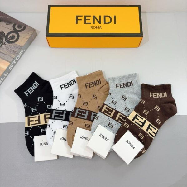 designer,replica,clothing,fake,1:1,lv,luxury,high quality Comes with packaging (5 pairs in a box) FENDI letter double F mid-calf socks, pure cotton fabric, soft, breathable, fashionable and versatile (36D7)