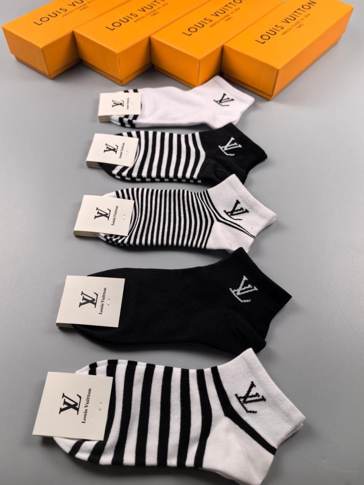 designer,replica,clothing,fake,1:1,lv,luxury,high quality New LV socks, high quality, very comfortable, sweat-absorbent, breathable and non-slip, same style for men and women, five pairs in a box (6F9E) designer,replica,clothing,fake,1:1,lv,luxury,high quality New LV socks, high quality, very comfortable, sweat-absorbent, breathable and non-slip, same style for men and women, five pairs in a box (6F9E)
