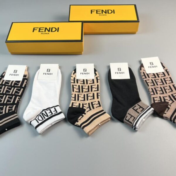 designer,replica,clothing,fake,1:1,lv,luxury,high quality Fendi socks, versatile, antibacterial, sweat-absorbent and deodorant, five pairs in a box (89CC)
