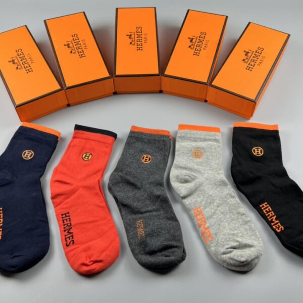 designer,replica,clothing,fake,1:1,lv,luxury,high quality Hermes boutique boxed socks, fashionable design, pure cotton quality, 5 pairs in a box, embroidery (41E2)