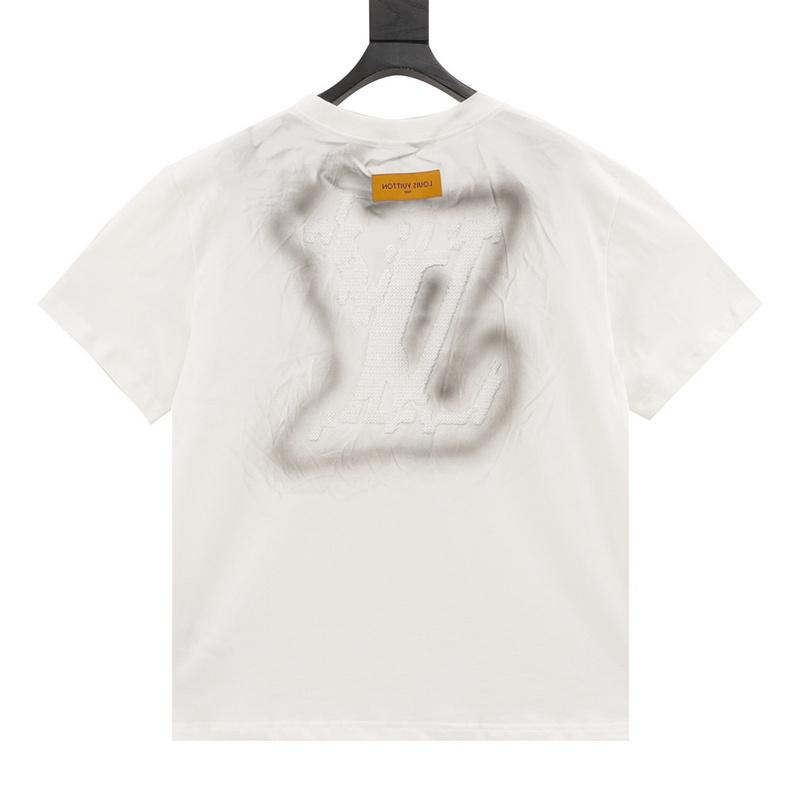 designer,replica,clothing,fake,1:1,lv,luxury,high quality L* short-sleeved T-shirt with hand-painted embroidery on the chest (7A35) designer,replica,clothing,fake,1:1,lv,luxury,high quality L* short-sleeved T-shirt with hand-painted embroidery on the chest (7A35)