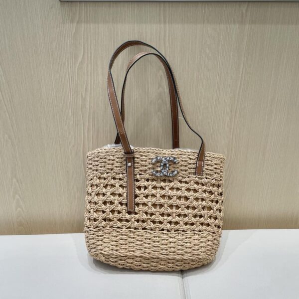 designer,replica,clothing,fake,1:1,lv,luxury,high quality Chanel’s new summer all-match casual woven straw bag