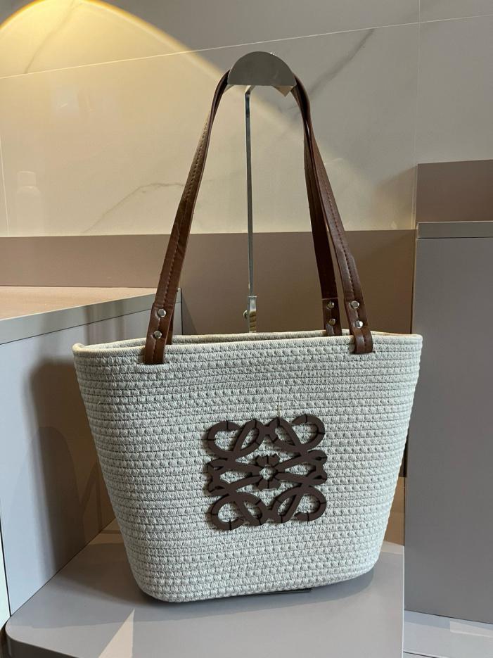 designer,replica,clothing,fake,1:1,lv,luxury,high quality LOEWE new woven bag designer,replica,clothing,fake,1:1,lv,luxury,high quality LOEWE new woven bag