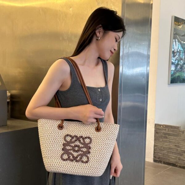 designer,replica,clothing,fake,1:1,lv,luxury,high quality LOEWE new woven bag