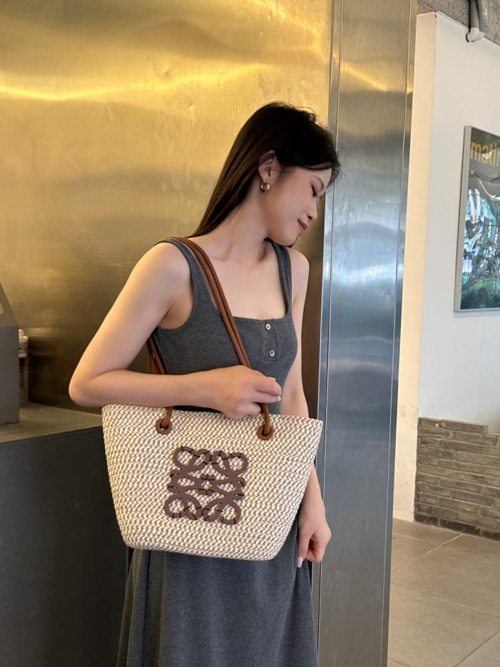 designer,replica,clothing,fake,1:1,lv,luxury,high quality LOEWE new woven bag designer,replica,clothing,fake,1:1,lv,luxury,high quality LOEWE new woven bag
