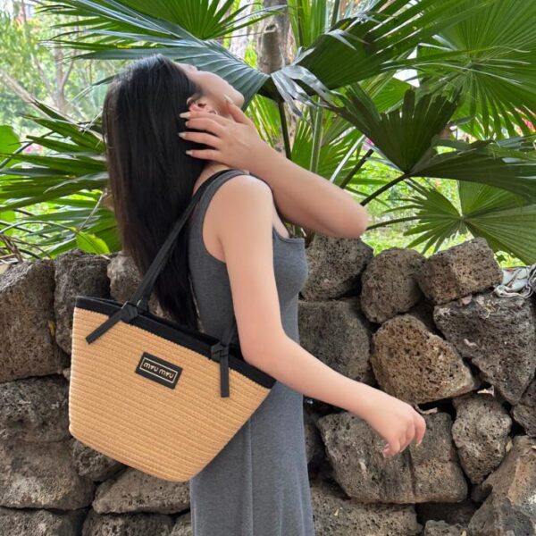 designer,replica,clothing,fake,1:1,lv,luxury,high quality Miu Miu new woven bag