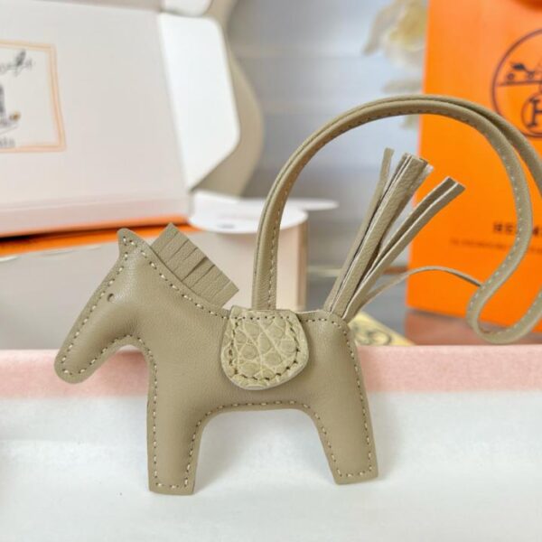 designer,replica,clothing,fake,1:1,lv,luxury,high quality Original high-quality HERMES Rodeo pegase bag pendant keychain made of pure hand-made stitching