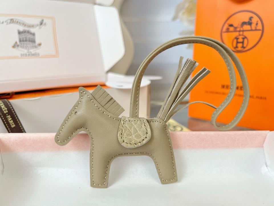 designer,replica,clothing,fake,1:1,lv,luxury,high quality Original high-quality HERMES Rodeo pegase bag pendant keychain made of pure hand-made stitching designer,replica,clothing,fake,1:1,lv,luxury,high quality Original high-quality HERMES Rodeo pegase bag pendant keychain made of pure hand-made stitching