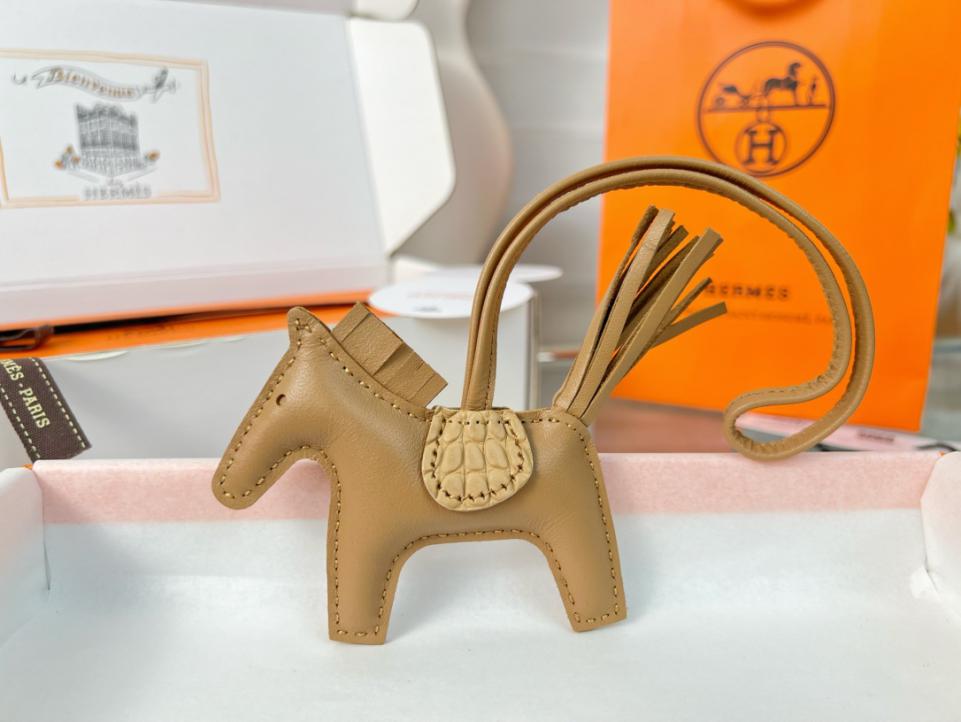 designer,replica,clothing,fake,1:1,lv,luxury,high quality Original high-quality HERMES Rodeo pegase bag pendant keychain made of pure hand-made stitching designer,replica,clothing,fake,1:1,lv,luxury,high quality Original high-quality HERMES Rodeo pegase bag pendant keychain made of pure hand-made stitching