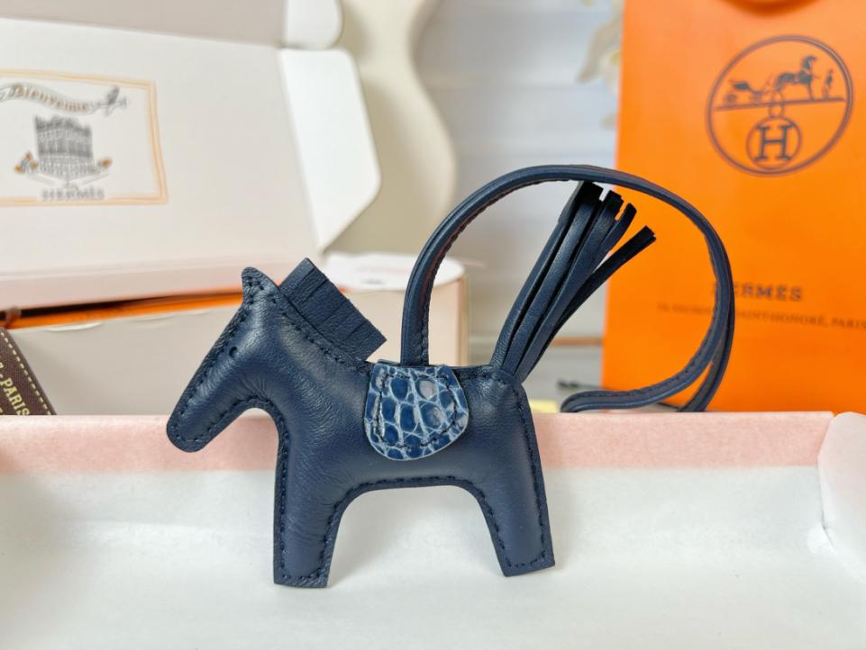 designer,replica,clothing,fake,1:1,lv,luxury,high quality Original high-quality HERMES Rodeo pegase bag pendant keychain made of pure hand-made stitching designer,replica,clothing,fake,1:1,lv,luxury,high quality Original high-quality HERMES Rodeo pegase bag pendant keychain made of pure hand-made stitching