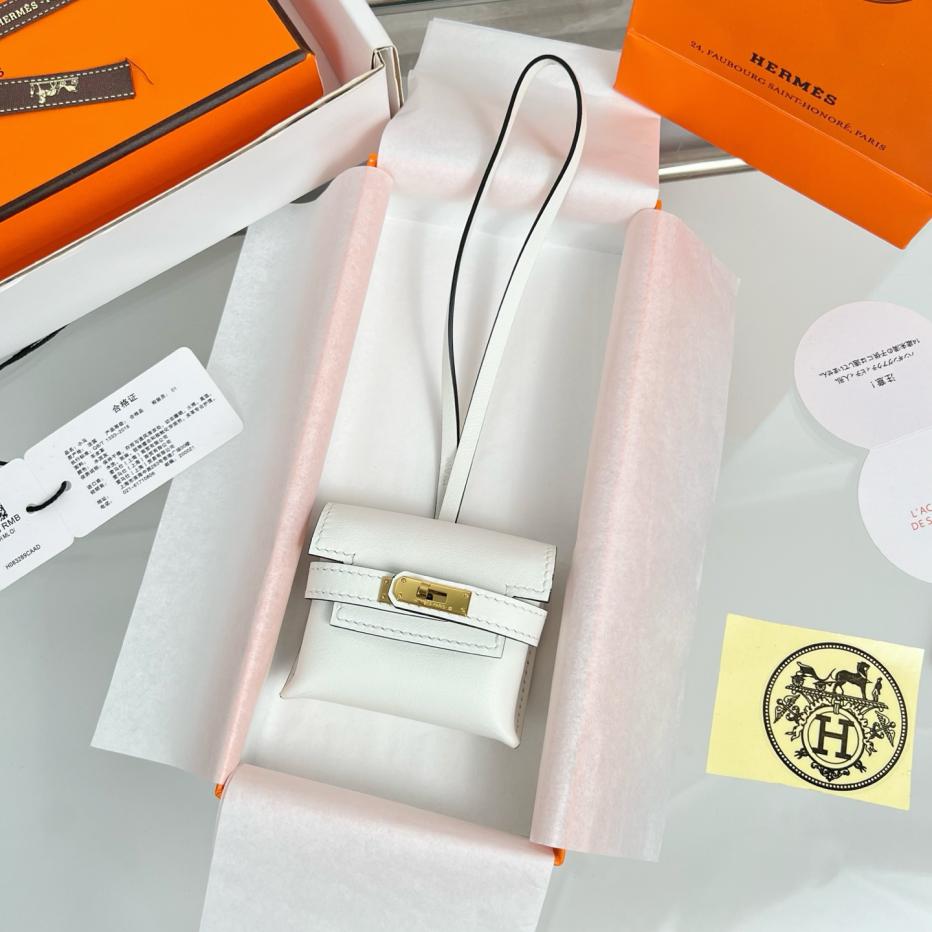 designer,replica,clothing,fake,1:1,lv,luxury,high quality HERMES Kelly headphone bag pendant, original exquisite product, purely handmade with stitching designer,replica,clothing,fake,1:1,lv,luxury,high quality HERMES Kelly headphone bag pendant, original exquisite product, purely handmade with stitching