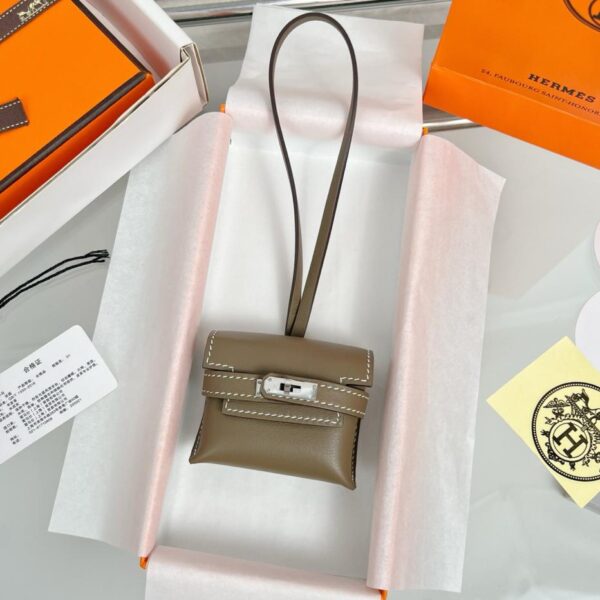 designer,replica,clothing,fake,1:1,lv,luxury,high quality HERMES Kelly headphone bag pendant, original exquisite product, purely handmade with stitching