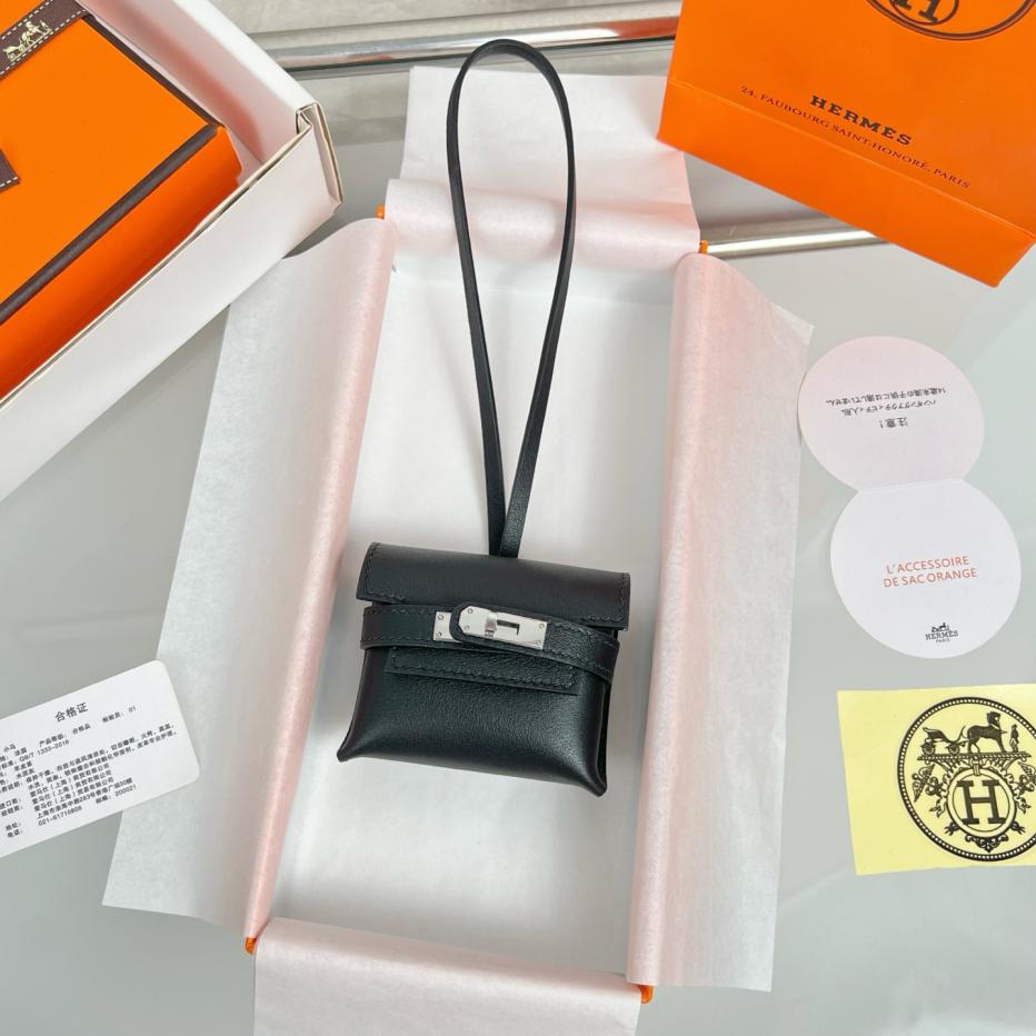 designer,replica,clothing,fake,1:1,lv,luxury,high quality HERMES Kelly headphone bag pendant, original exquisite product, purely handmade with stitching designer,replica,clothing,fake,1:1,lv,luxury,high quality HERMES Kelly headphone bag pendant, original exquisite product, purely handmade with stitching