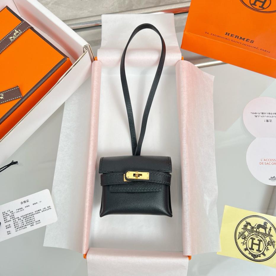 designer,replica,clothing,fake,1:1,lv,luxury,high quality HERMES Kelly headphone bag pendant, original exquisite product, purely handmade with stitching designer,replica,clothing,fake,1:1,lv,luxury,high quality HERMES Kelly headphone bag pendant, original exquisite product, purely handmade with stitching