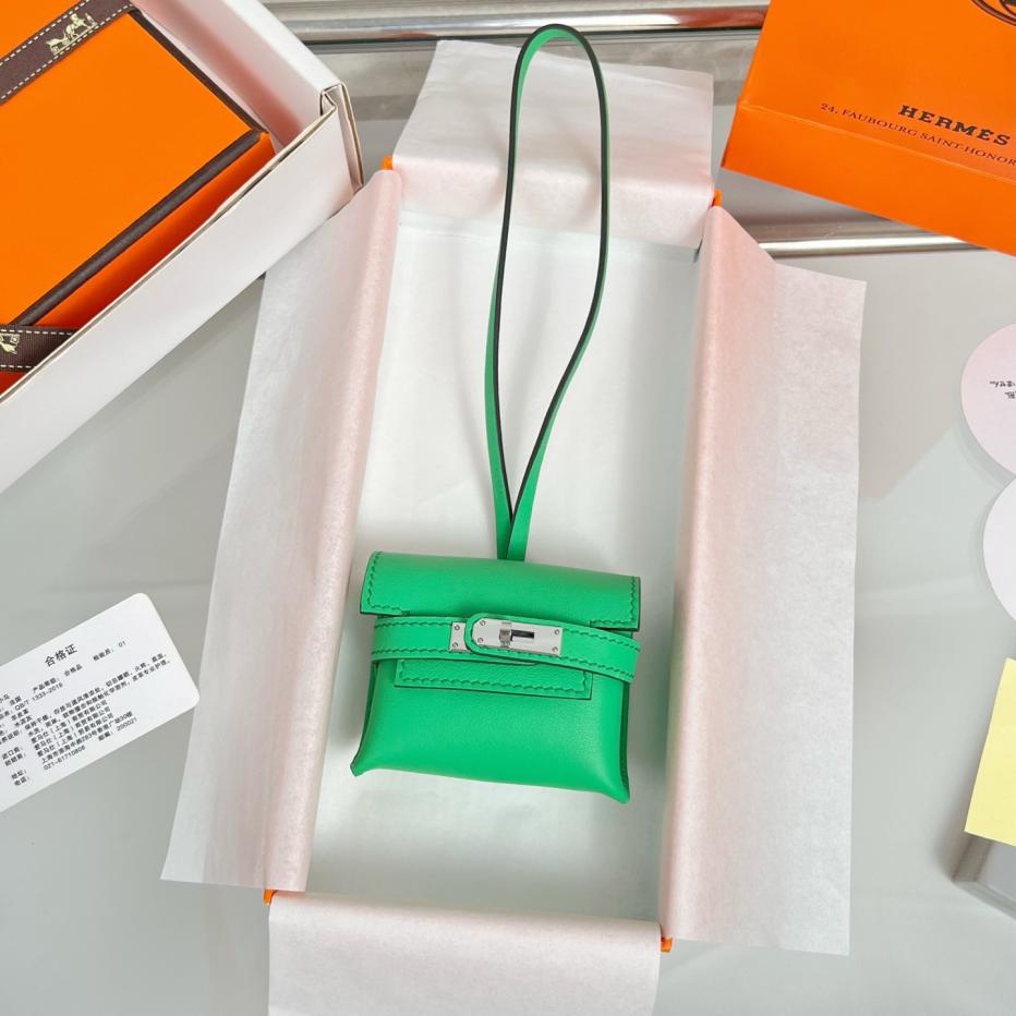 designer,replica,clothing,fake,1:1,lv,luxury,high quality HERMES Kelly headphone bag pendant, original exquisite product, purely handmade with stitching designer,replica,clothing,fake,1:1,lv,luxury,high quality HERMES Kelly headphone bag pendant, original exquisite product, purely handmade with stitching
