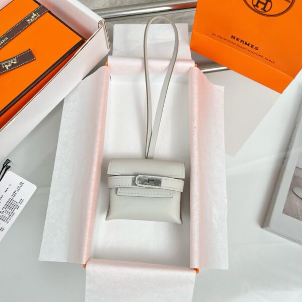 designer,replica,clothing,fake,1:1,lv,luxury,high quality HERMES Kelly headphone bag pendant, original exquisite product, purely handmade with stitching