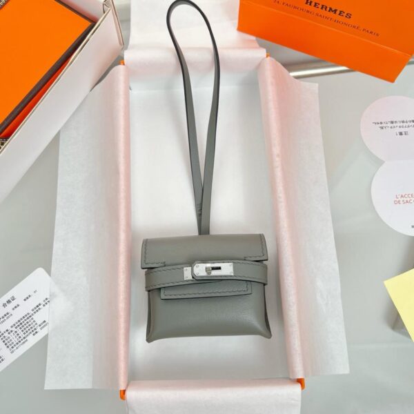 designer,replica,clothing,fake,1:1,lv,luxury,high quality HERMES Kelly headphone bag pendant, original exquisite product, purely handmade with stitching