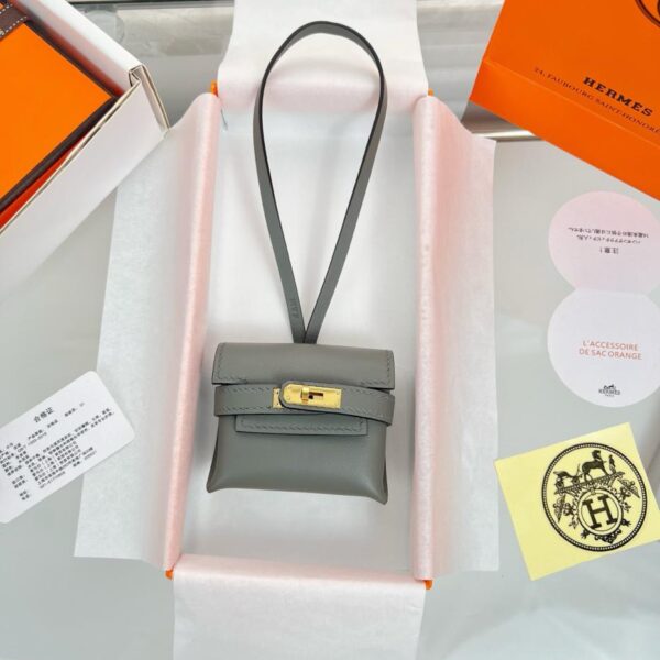 designer,replica,clothing,fake,1:1,lv,luxury,high quality HERMES Kelly headphone bag pendant, original exquisite product, purely handmade with stitching
