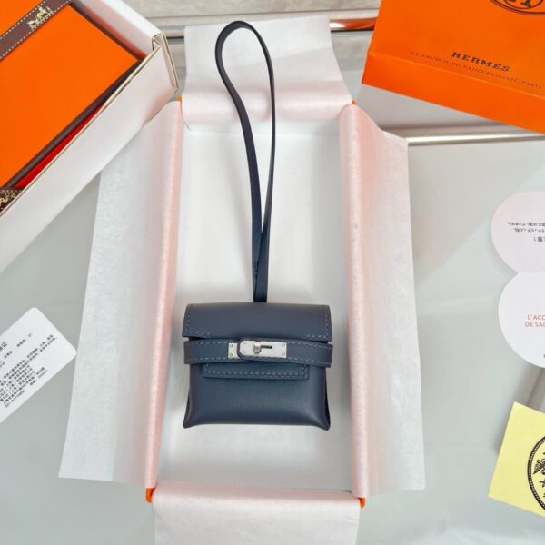 designer,replica,clothing,fake,1:1,lv,luxury,high quality HERMES Kelly headphone bag pendant, original exquisite product, purely handmade with stitching