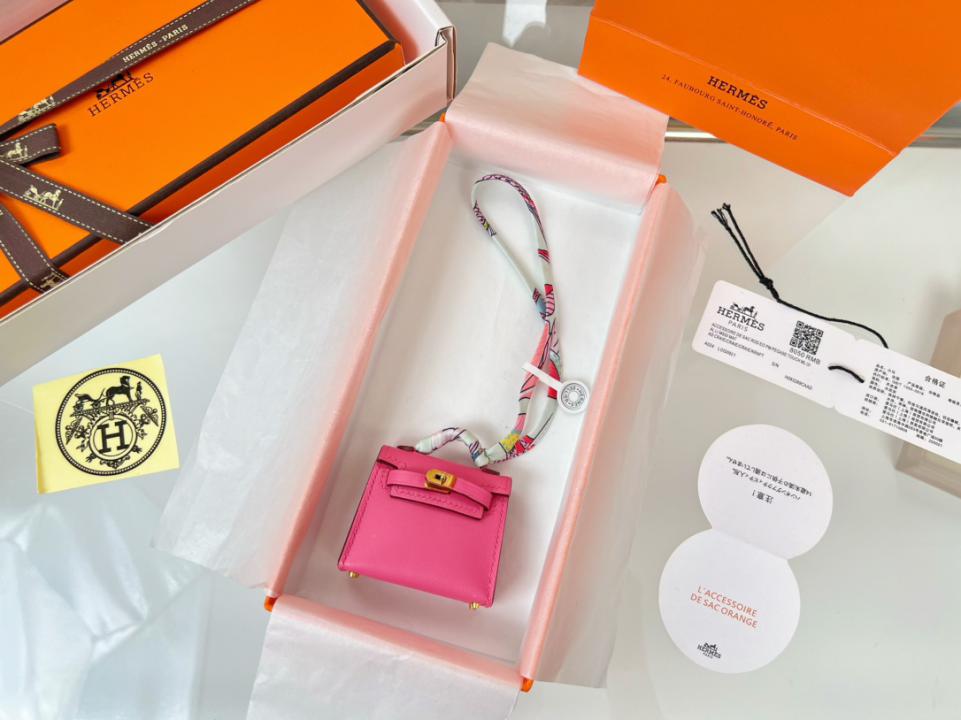designer,replica,clothing,fake,1:1,lv,luxury,high quality HERMES mini Kelly bag (lipstick powder) kelly twilly charm designer,replica,clothing,fake,1:1,lv,luxury,high quality HERMES mini Kelly bag (lipstick powder) kelly twilly charm