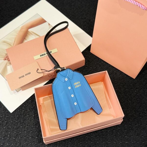 designer,replica,clothing,fake,1:1,lv,luxury,high quality MIUMIU leather blue shirt lanyard pendant