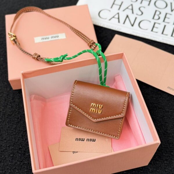 designer,replica,clothing,fake,1:1,lv,luxury,high quality MIUMIU Leather Headphone Bag Lanyard Pendant 3 Colors
