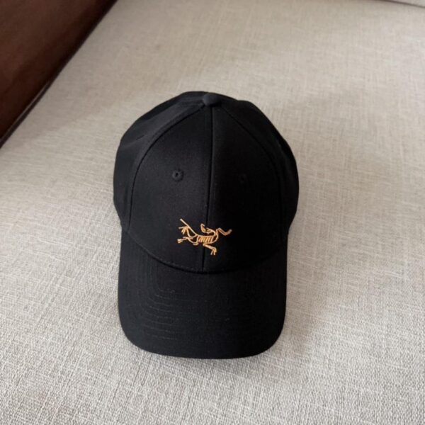 designer,replica,clothing,fake,1:1,lv,luxury,high quality Arcteryx new embroidered counter synchronized baseball cap