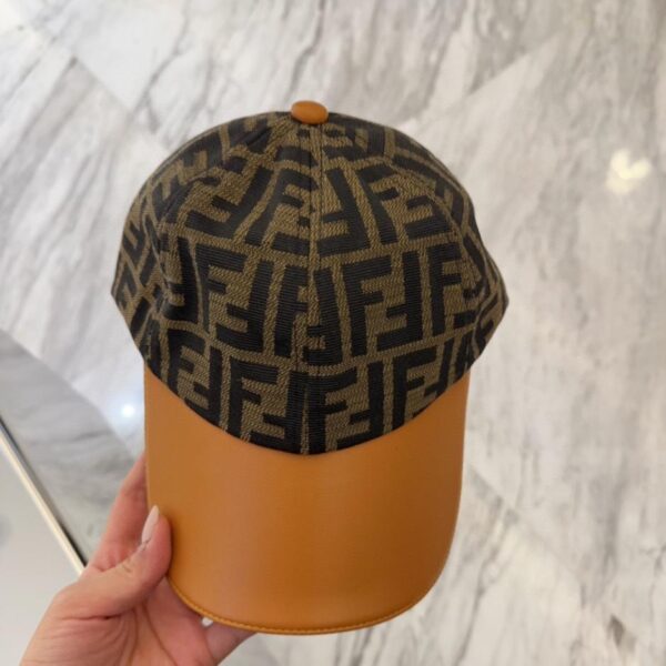 designer,replica,clothing,fake,1:1,lv,luxury,high quality Fendi spring and summer leather-rimmed baseball cap