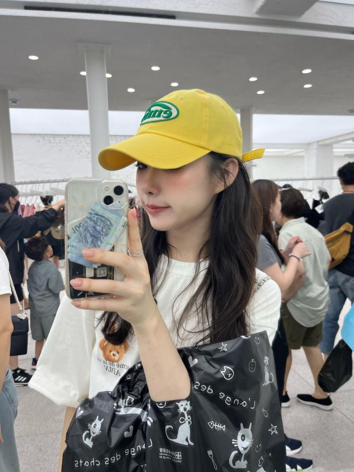 designer,replica,clothing,fake,1:1,lv,luxury,high quality Korean trendy brand Emis new baseball cap, unisex designer,replica,clothing,fake,1:1,lv,luxury,high quality Korean trendy brand Emis new baseball cap, unisex