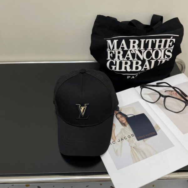 designer,replica,clothing,fake,1:1,lv,luxury,high quality LouiVuittonLV spring and summer new counter new embroidered baseball cap