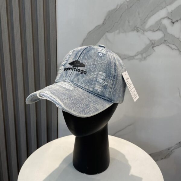 designer,replica,clothing,fake,1:1,lv,luxury,high quality BALENCIAGA new Korean style distressed hole washed duck cap baseball cap