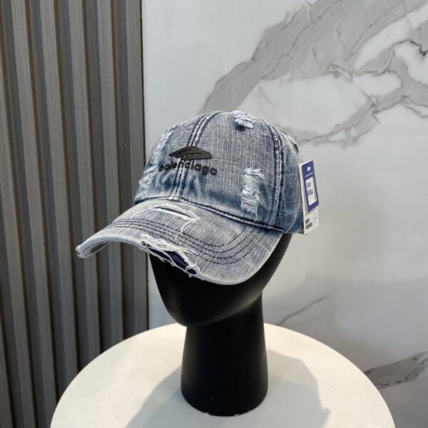 designer,replica,clothing,fake,1:1,lv,luxury,high quality BALENCIAGA new Korean style distressed hole washed duck cap baseball cap