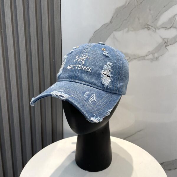 designer,replica,clothing,fake,1:1,lv,luxury,high quality Arc’teryx new distressed hole baseball cap