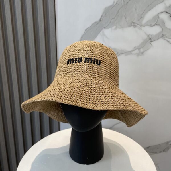 designer,replica,clothing,fake,1:1,lv,luxury,high quality Miu Miu new raffia hat, same style as the counter