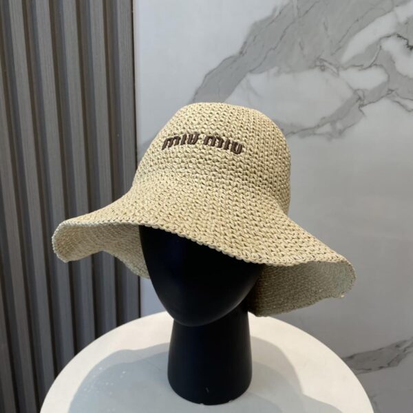 designer,replica,clothing,fake,1:1,lv,luxury,high quality Miu Miu new raffia hat, same style as the counter