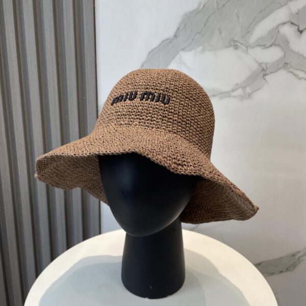 designer,replica,clothing,fake,1:1,lv,luxury,high quality Miu Miu new raffia hat, same style as the counter