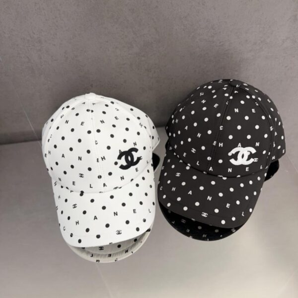 designer,replica,clothing,fake,1:1,lv,luxury,high quality Chanel medieval duck cap