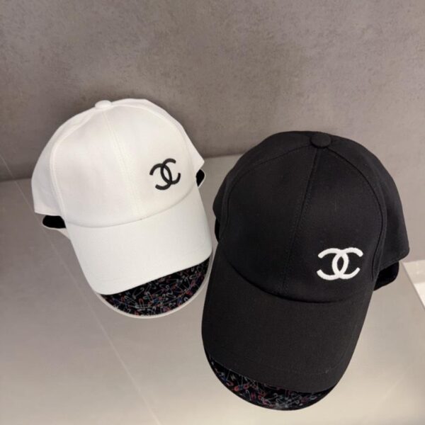 designer,replica,clothing,fake,1:1,lv,luxury,high quality Chanel medieval duck cap