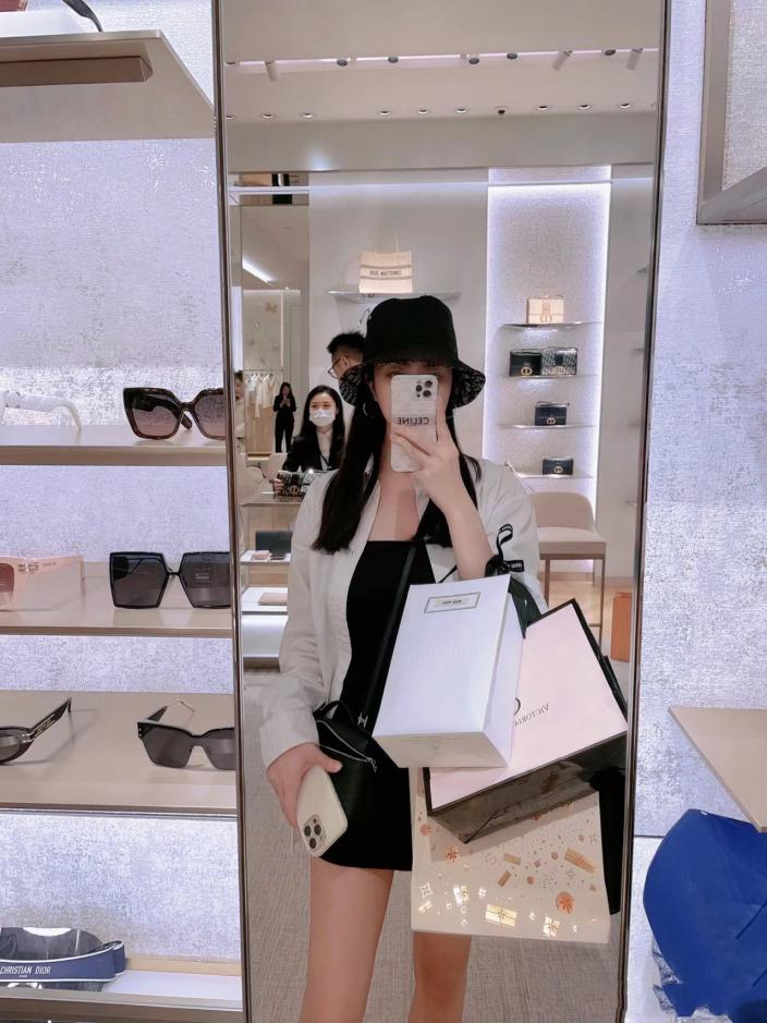 designer,replica,clothing,fake,1:1,lv,luxury,high quality Dior official website latest double-sided full-print Dior logo bucket hat designer,replica,clothing,fake,1:1,lv,luxury,high quality Dior official website latest double-sided full-print Dior logo bucket hat