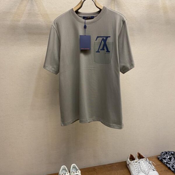 designer,replica,clothing,fake,1:1,lv,luxury,high quality Louis Vuitton Early Autumn Vuiton Forever Logo Print Fashion Short Sleeve T-shirt