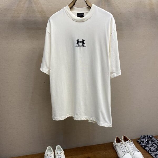 designer,replica,clothing,fake,1:1,lv,luxury,high quality Balenciaga co-branded Under Armour 24ss classic logo embroidered short-sleeved T-shirt