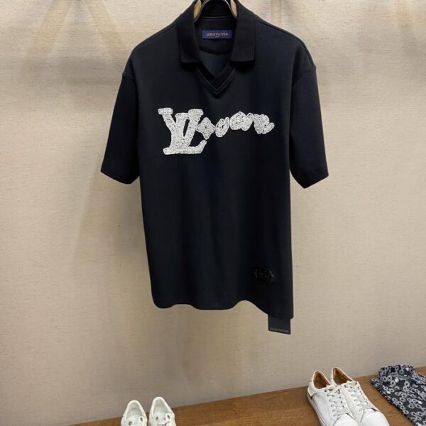 designer,replica,clothing,fake,1:1,lv,luxury,high quality Louis Vuitton summer new style pique small V-neck Polo shirt