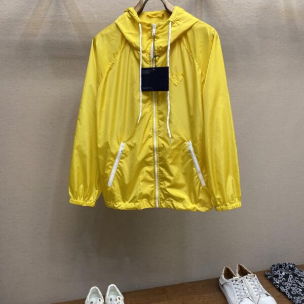 designer,replica,clothing,fake,1:1,lv,luxury,high quality Prada Spring/Summer Lightweight Recycled Nylon Rain Jacket