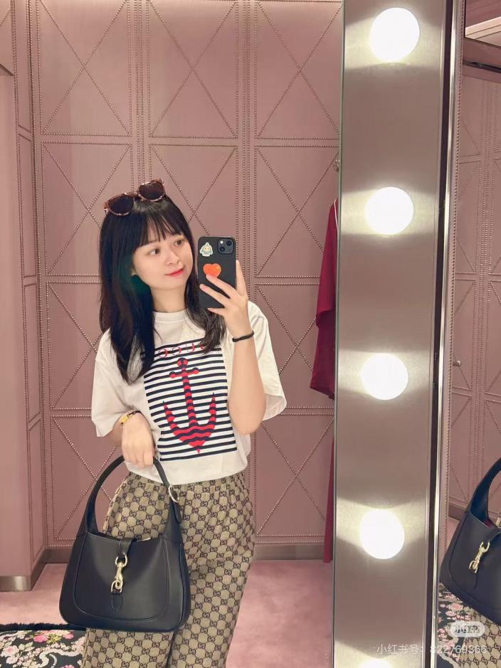 designer,replica,clothing,fake,1:1,lv,luxury,high quality Gucci new letter contradiction stripe print short-sleeved round neck T-shirt designer,replica,clothing,fake,1:1,lv,luxury,high quality Gucci new letter contradiction stripe print short-sleeved round neck T-shirt