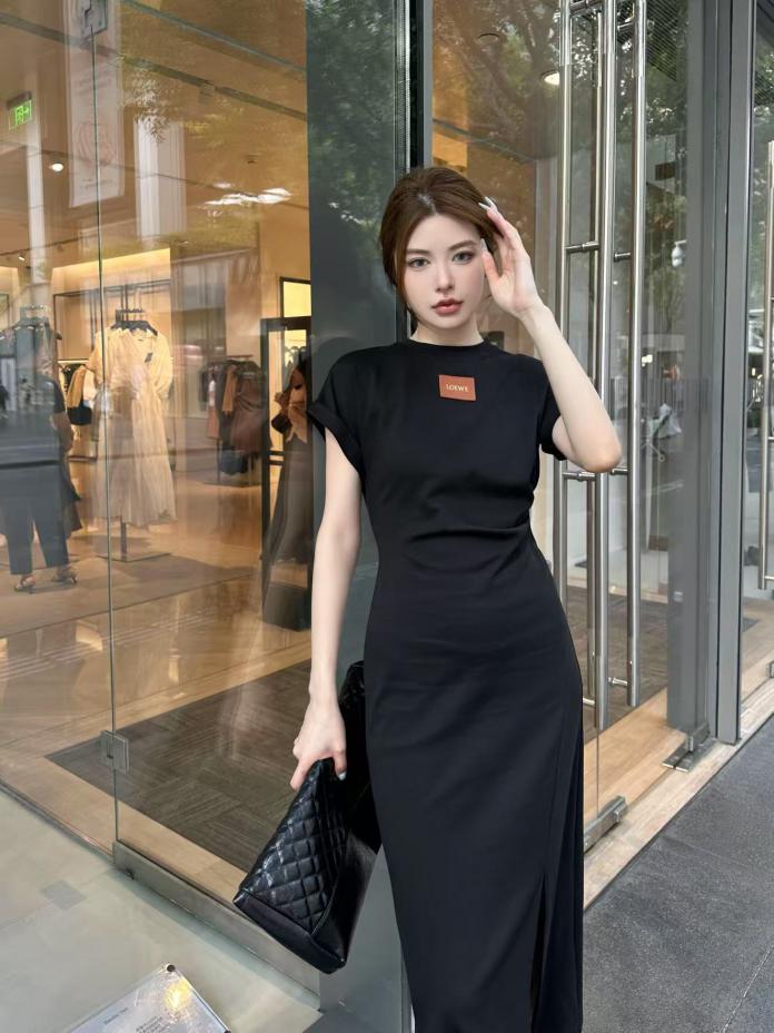 designer,replica,clothing,fake,1:1,lv,luxury,high quality LOEWE Short Sleeve Round Neck Dress designer,replica,clothing,fake,1:1,lv,luxury,high quality LOEWE Short Sleeve Round Neck Dress